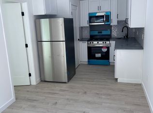 15017 Dickens St, Sherman Oaks, CA 91403