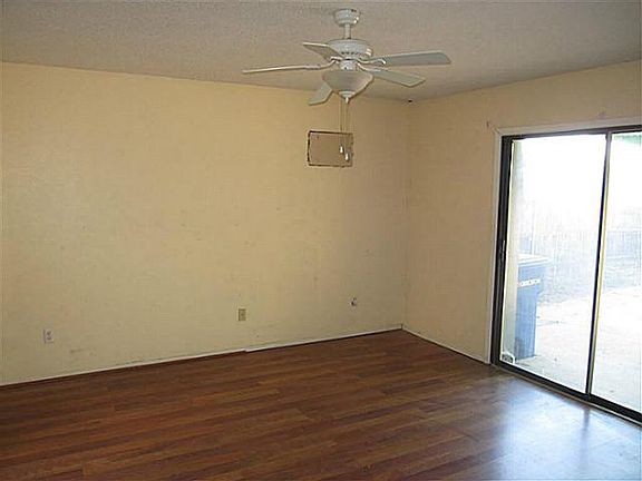 4th image of 1622 Walker Dr