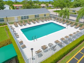 Waterford Villas - 551-678 Kathy Ct Margate, FL 33068