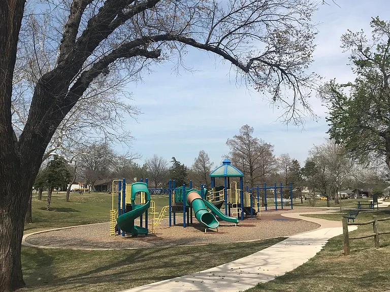Nearby Walkable Park