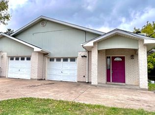 197 Southway Dr #B, Kerrville, TX 78028
