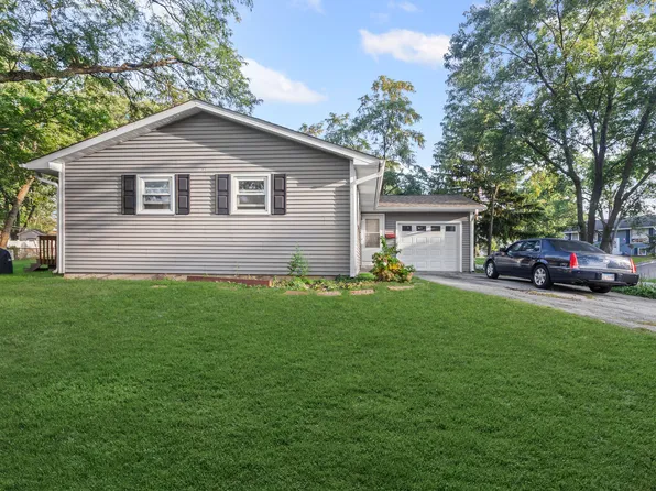 7664 Willow Ave, Woodridge, IL 60517