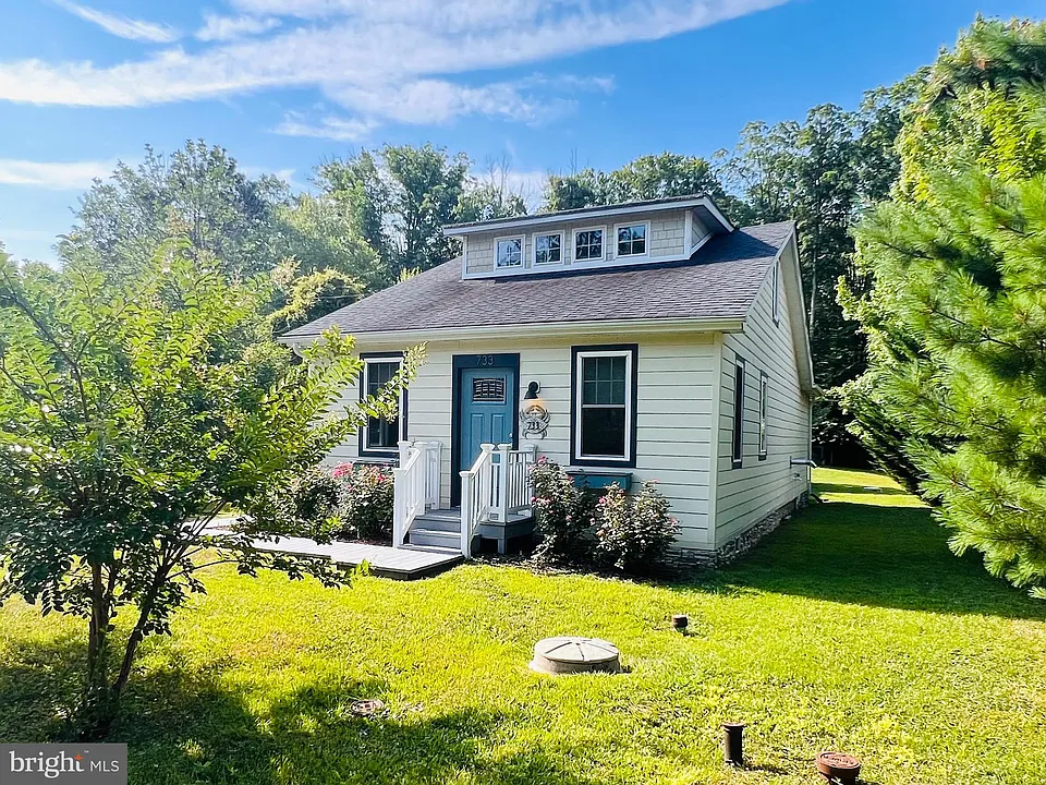 733 Walnut Ave
