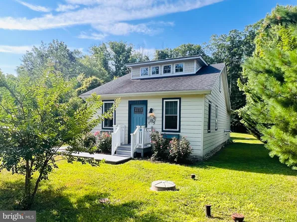 733 Walnut Ave, North Beach, MD 20714