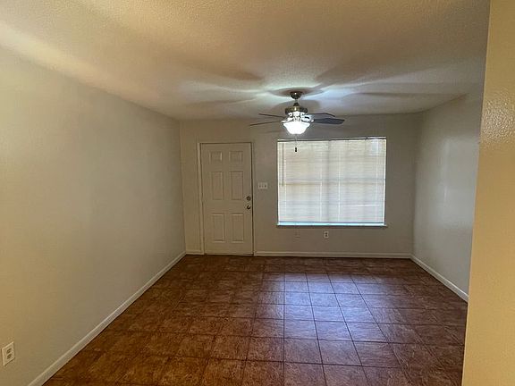 3rd image of 118 N Meyers Dr #A