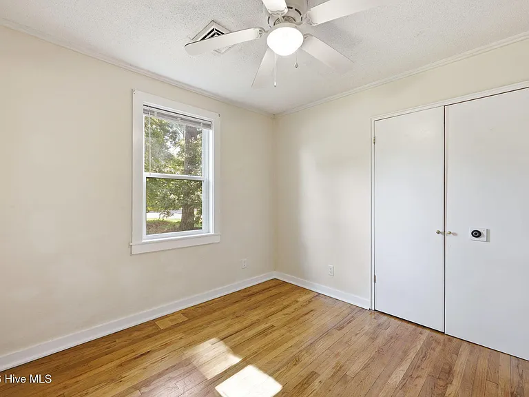 1101 Meadows St — Photo 20