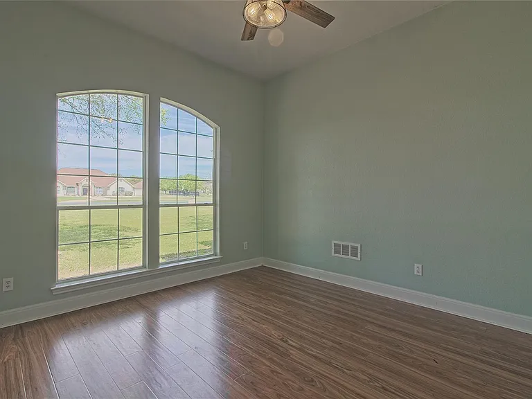 125 Waterford Ln — Photo 20