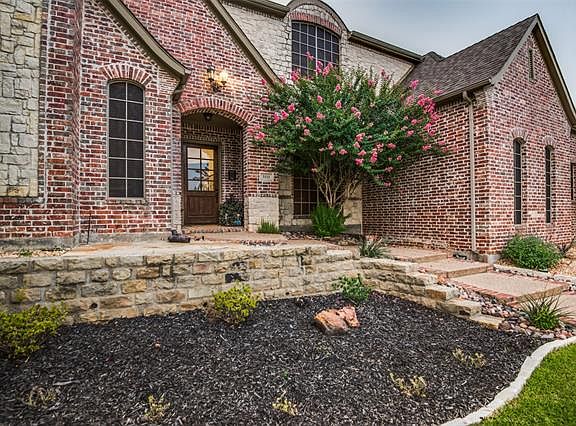 2nd image of 3111 Kimberlee Ln