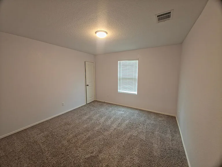 746 Carol Dr — Photo 10