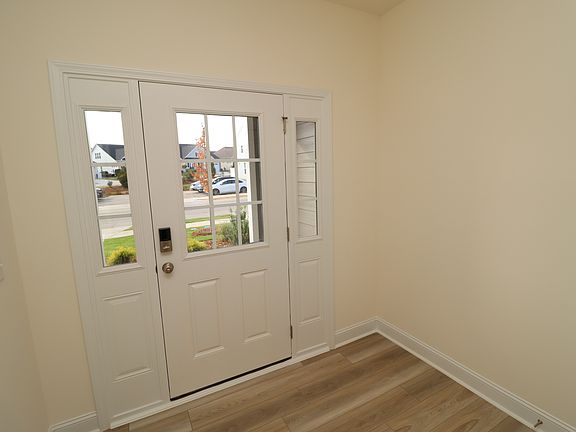 2nd image of 961 Kensley Grove Ln