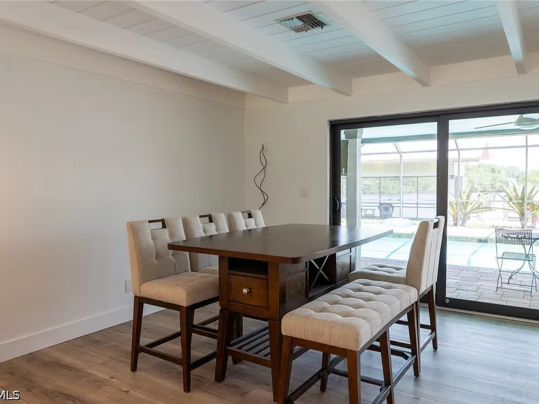14562 Riverside Dr — Photo 19