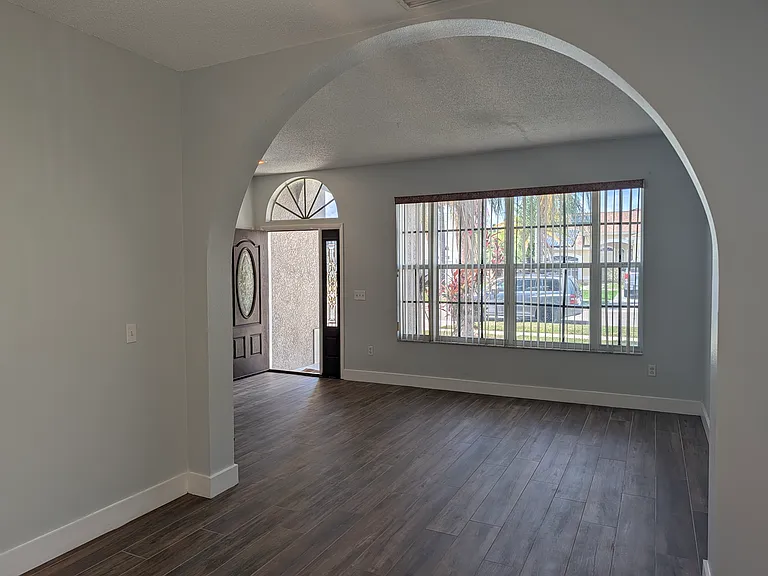 11435 Georgetown Cir — Photo 5