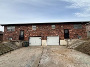 7310-7312 Hartford Dr, Kansas City, KS 66111