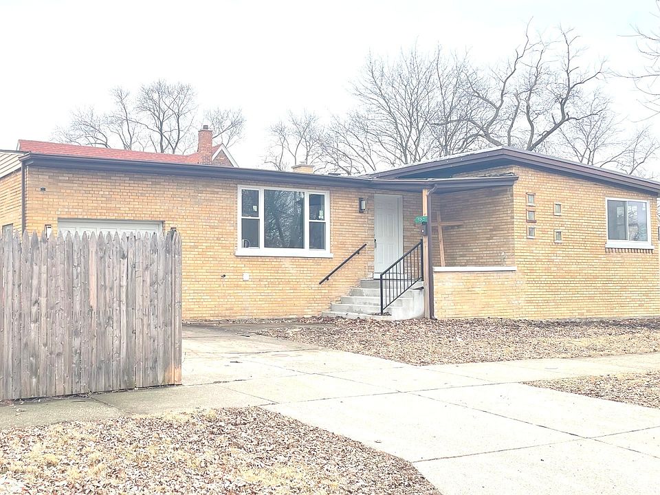 1st image of 2521 120th St