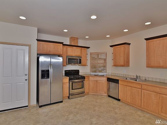 5th image of 135 N Lafayette Ave #14