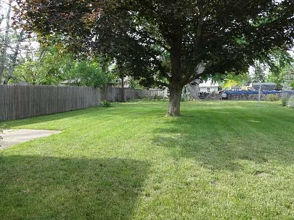 4th image of 805 Palmwood Ave