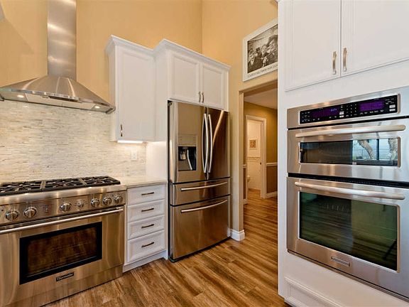 3rd image of 1640 Cambria Pl