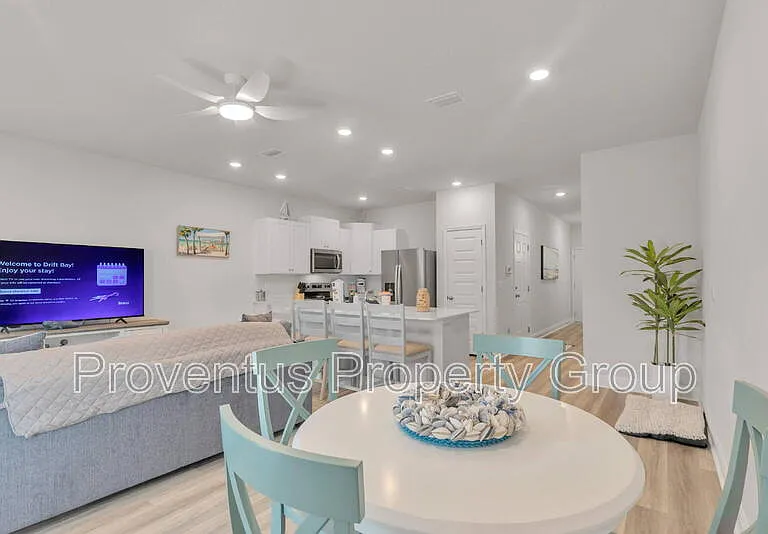 5724 Sandy Walk St — Photo 9