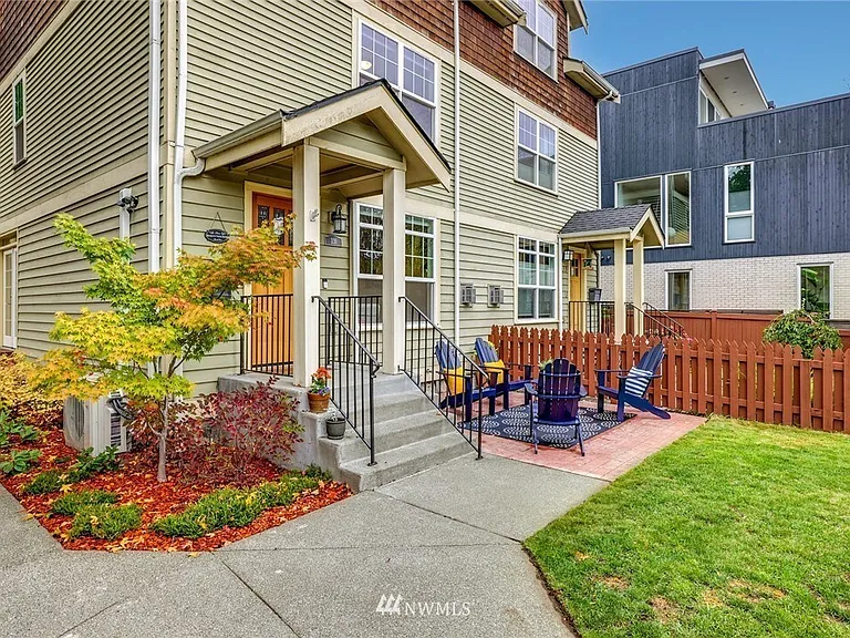 331 16th Ave E — Photo 41