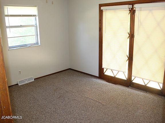 5th image of 520 Belair Dr