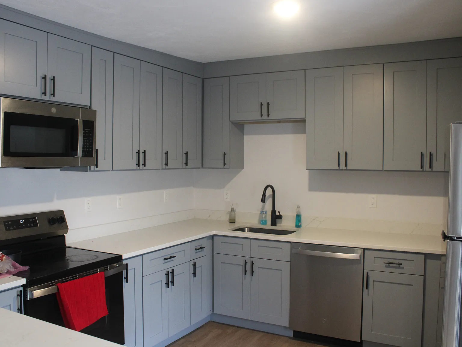 3 bed, 864 sqft, $3,000 — Photo 4