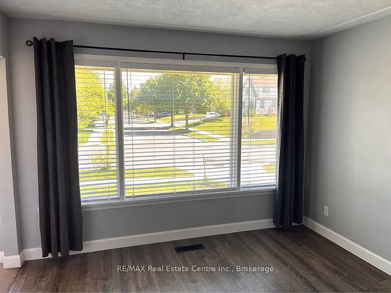 406 Karn St #UPPER — Photo 9