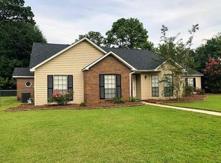 1202 Kingston Green Dr, Prattville, AL 36067