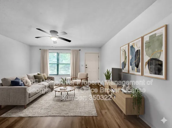 573 Evergreen Ter, Forest Park, GA