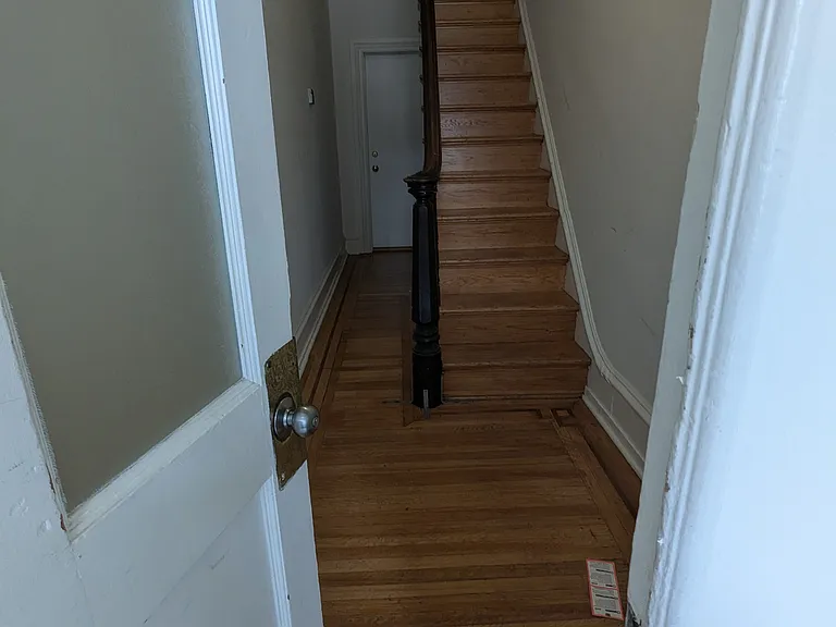 3510 Ainslie St #1 — Photo 3