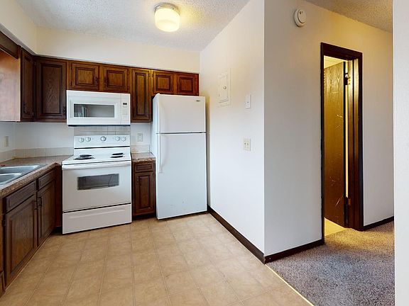 3rd image of 133 Beedle Dr Unit 6