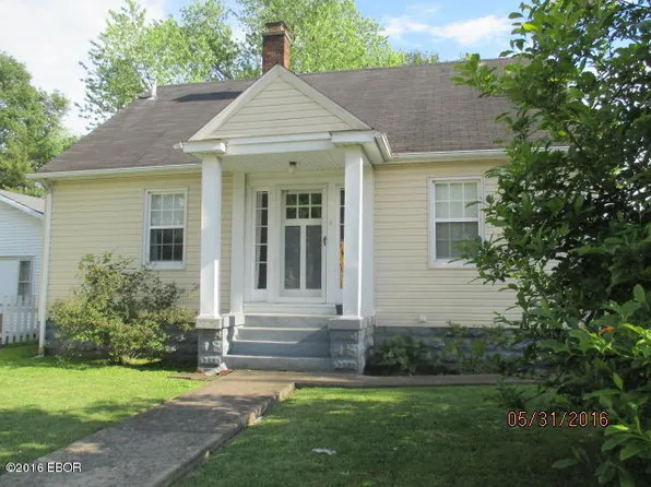 1001 E Noleman St, Centralia, IL 62801