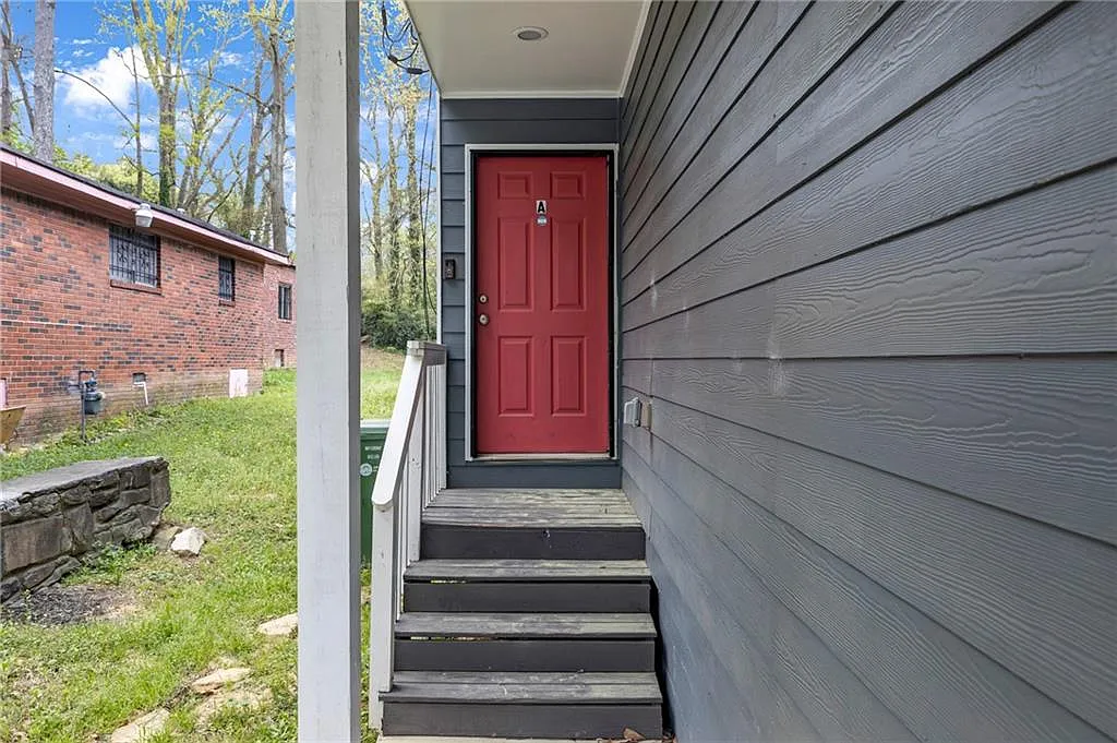 3 bed, 2.5 bath, 1205 sqft, $1,900 — Photo 3