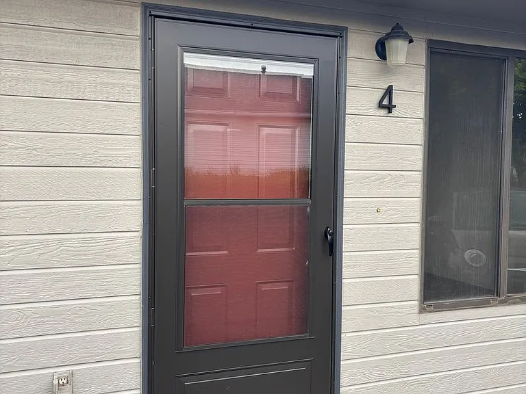 237 SE Clay St — Photo 2