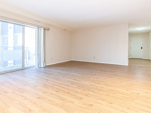 3rd image of 2112 Acacia Park Dr APT 209