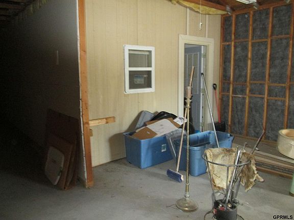5th image of Aveb 7th Street Avenue B Aly