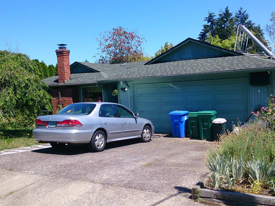2nd image of 1306 SE 127th Ave