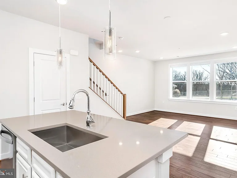 13330 Arrowbrook Centre Dr #114 — Photo 6