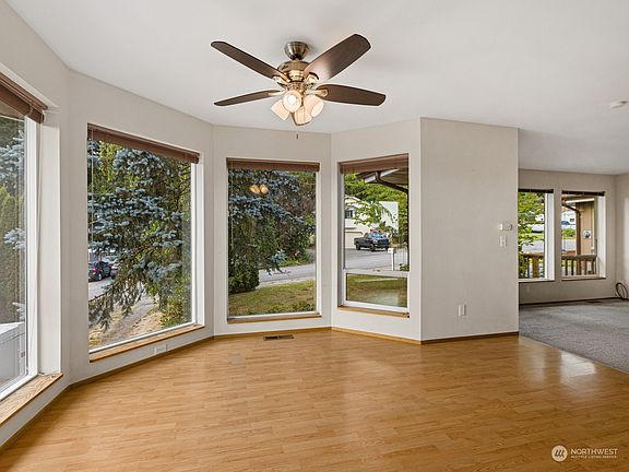 5th image of 8206 276th Place NW