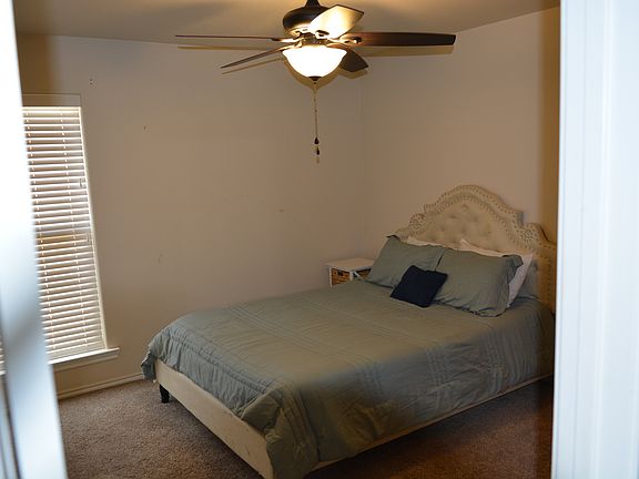 2nd image of 14010 Avenue V