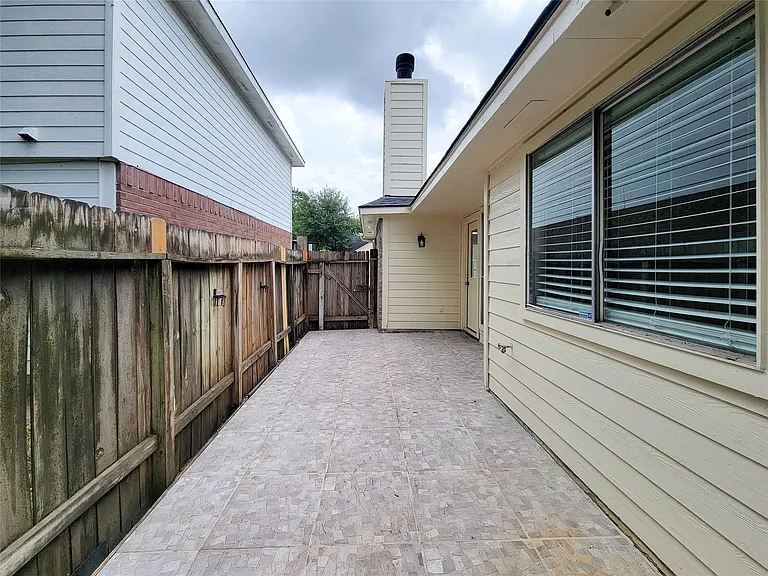 3658 Villa Glen Dr — Photo 31