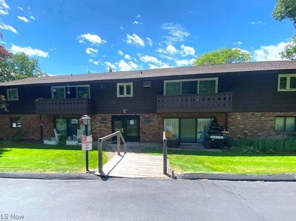 5711 Som Center Rd APT 29, Solon, OH 44139