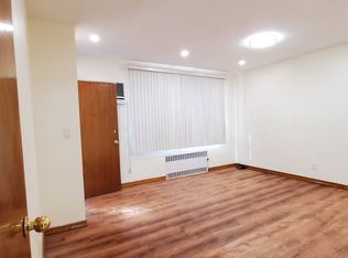 2033 W 8th St #1, Brooklyn, NY 11223