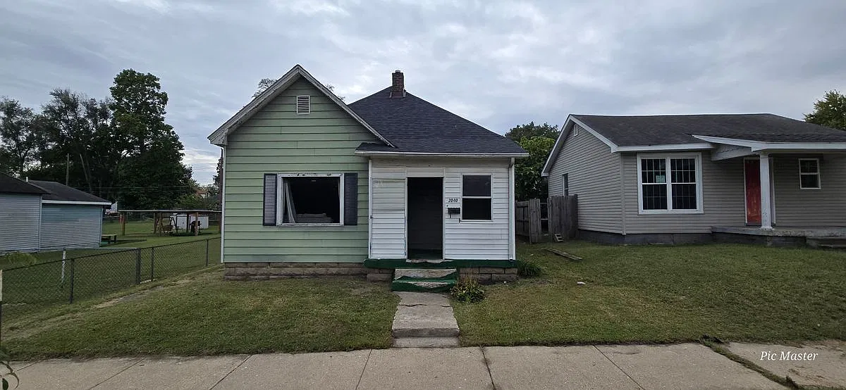 4 bed, 1.0 bath, 1148 sqft, $1,195 — Photo 2
