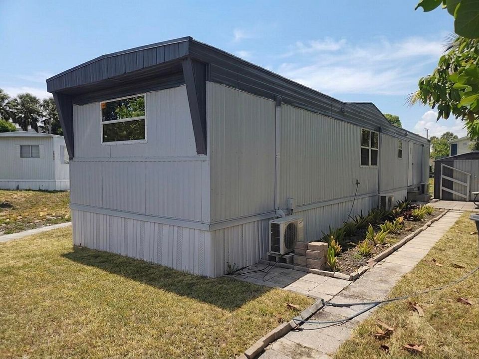 1st image of 2407 NW 20th Avenue