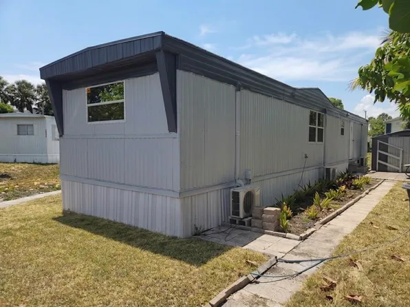 2407 NW 20th Avenue, Boynton Beach, FL 33436