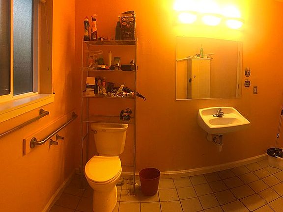 3rd image of 607 N 9th St