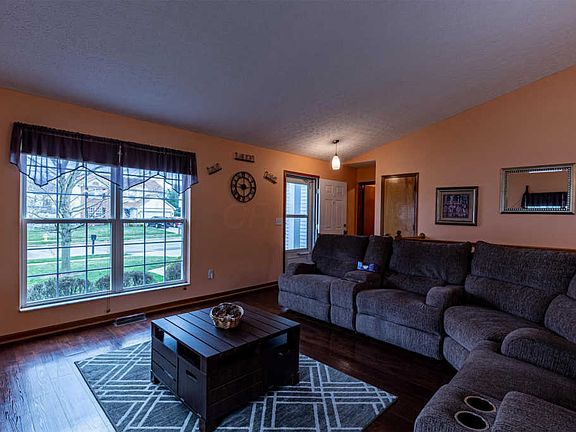 4th image of 8937 Firstgate Dr