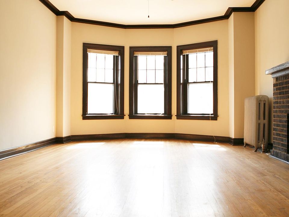 1st image of 2218 W Argyle St #1