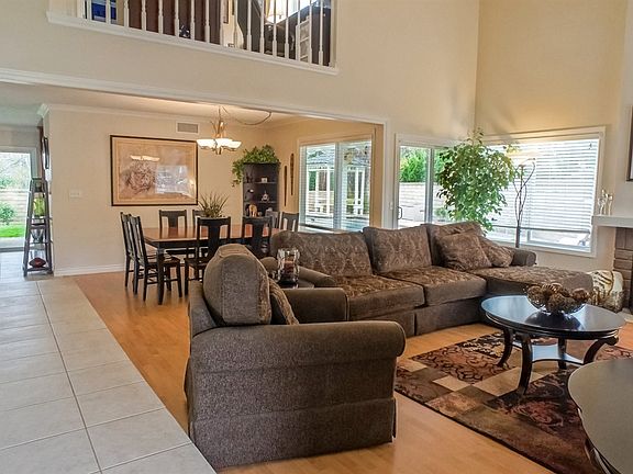 Shows light and bright