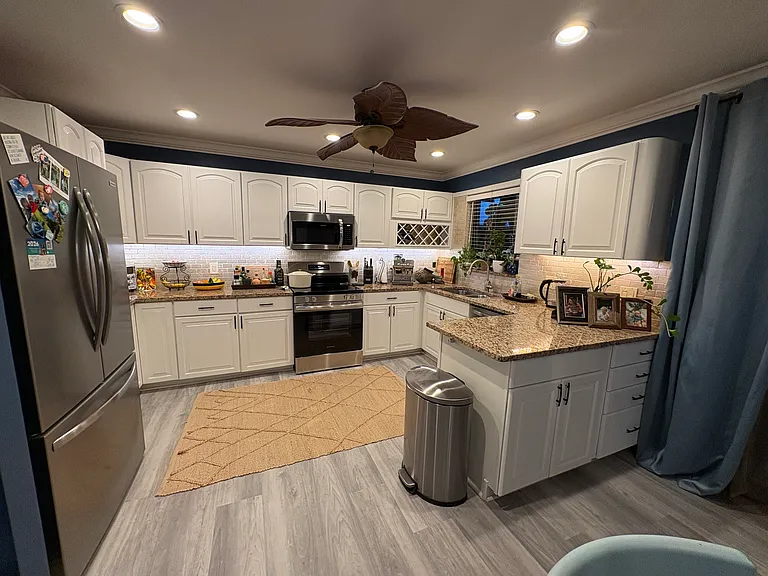 180 Lake Point Ln #180 — Photo 6